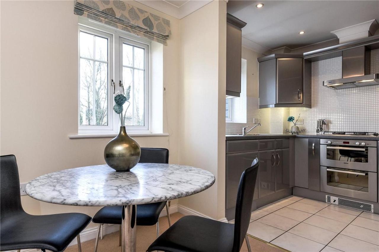 Sunny 1 Bed In A Quiet Location