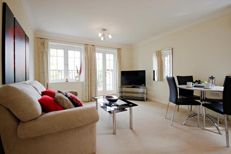 Apartment Sunny 1 Bed In A Quiet Location Basingstoke
